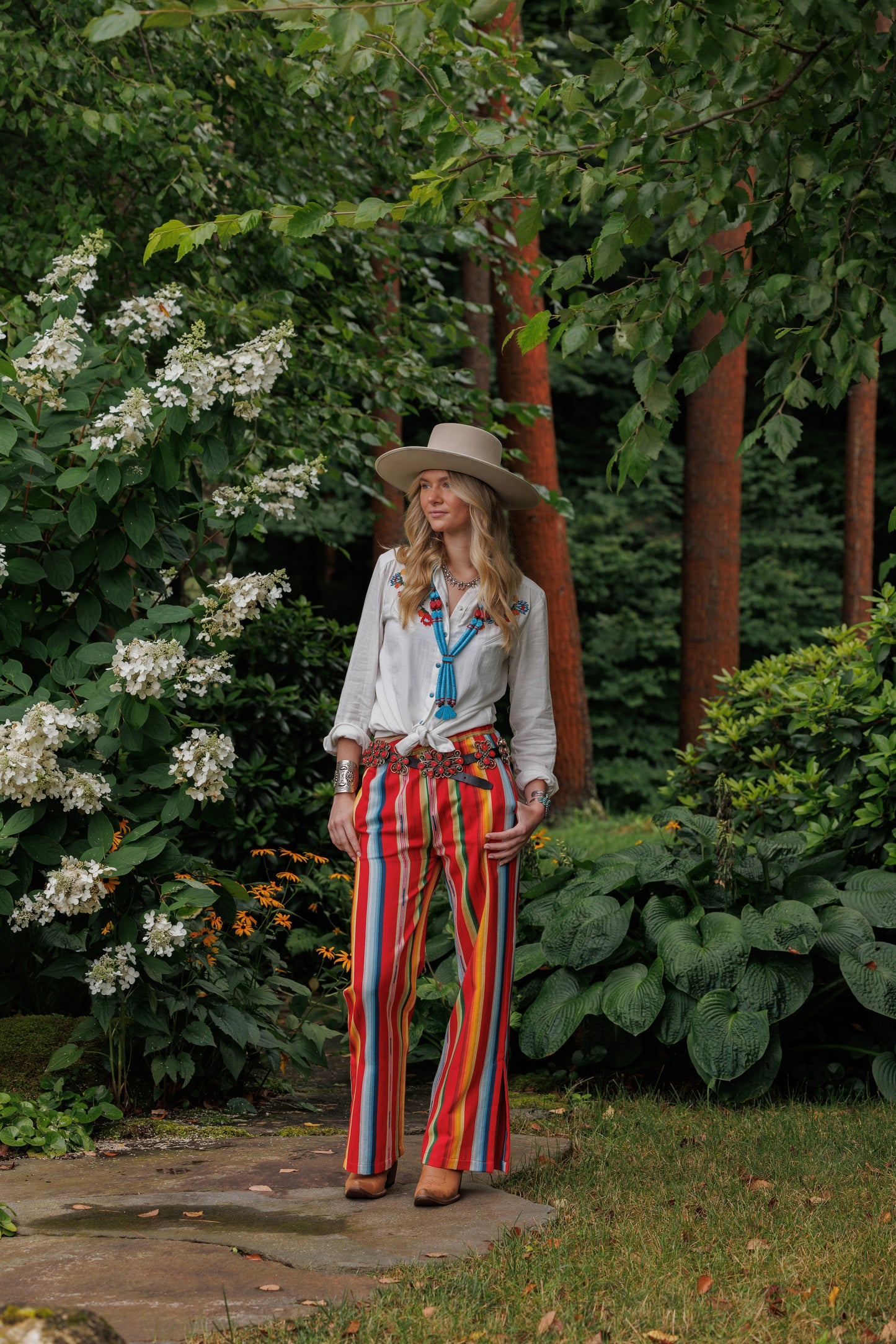 Woman wearing Winnie Shirt & Lyla Pant