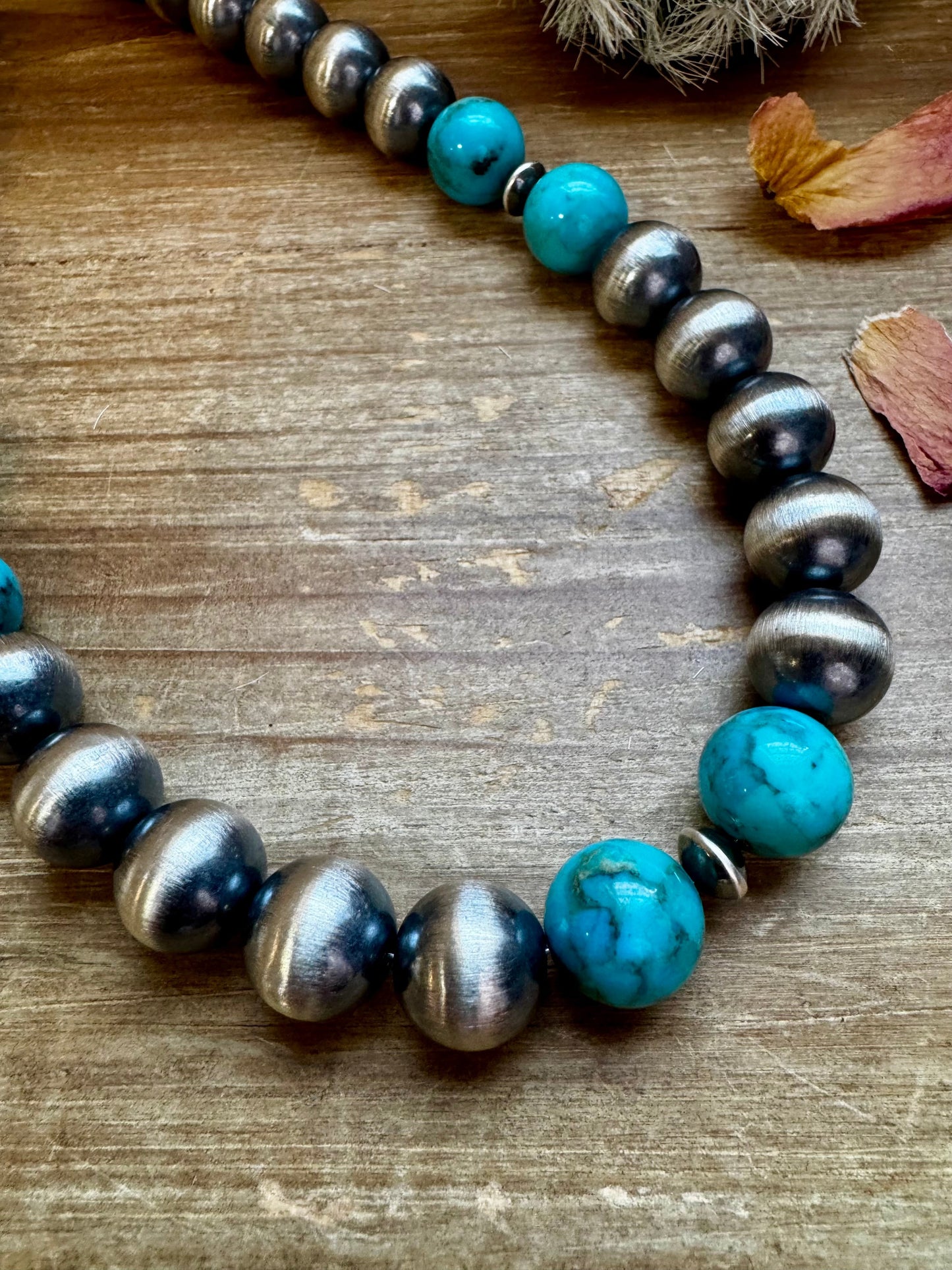 Turquoise and silver bead necklace (4D3CD6FB-2CB6)