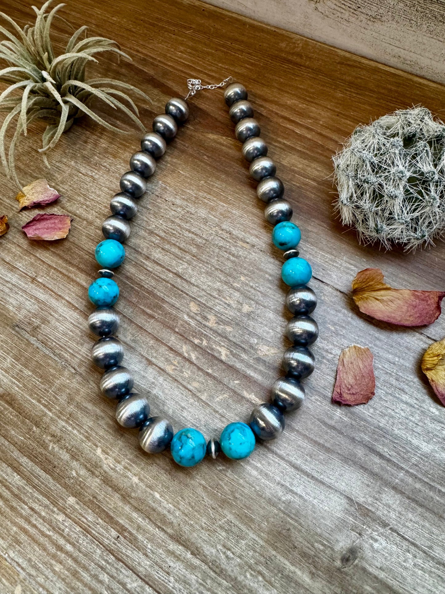 Turquoise and silver beaded necklace - 73FBD84A-E786