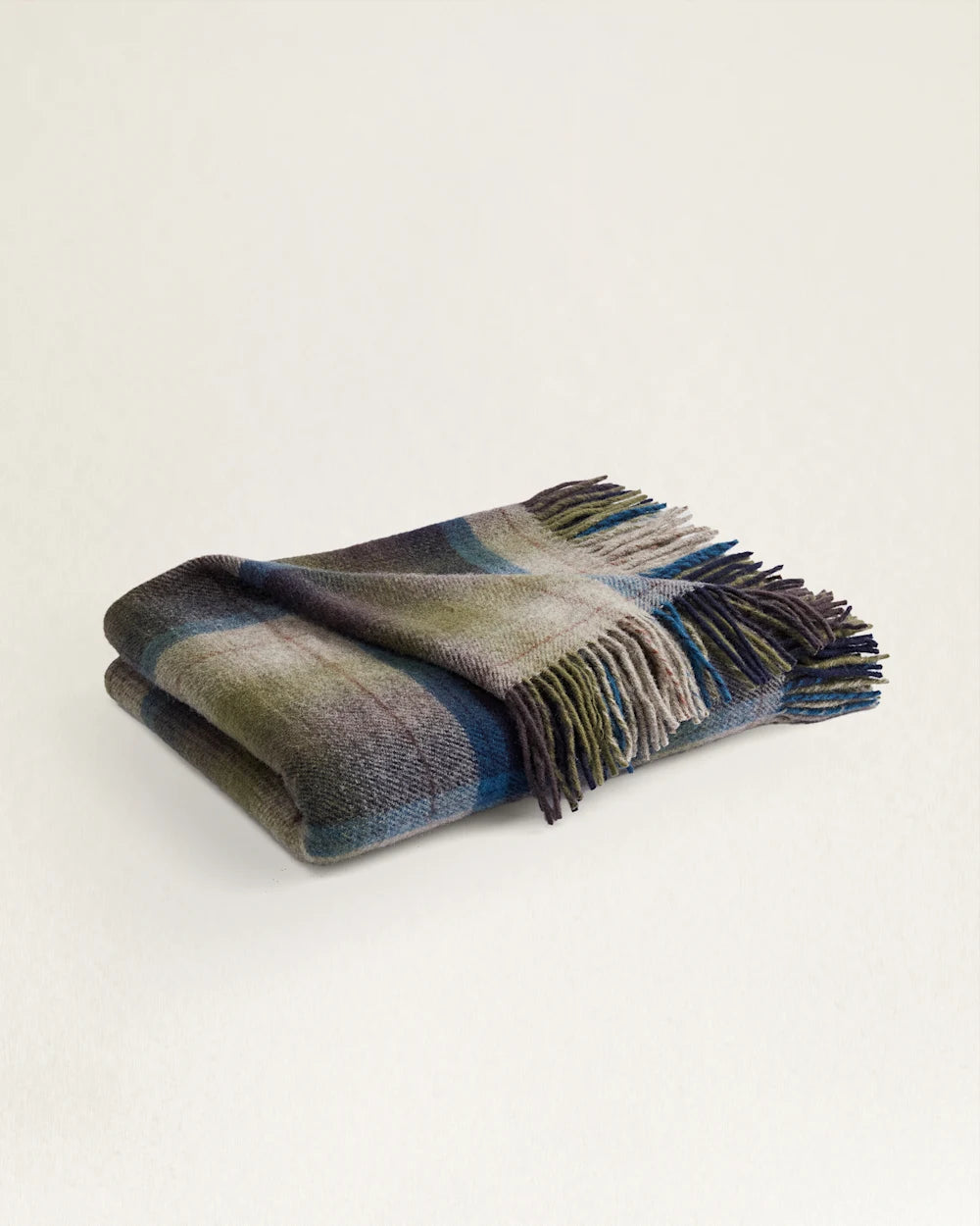 Cozy plaid throw blanket, ALT1