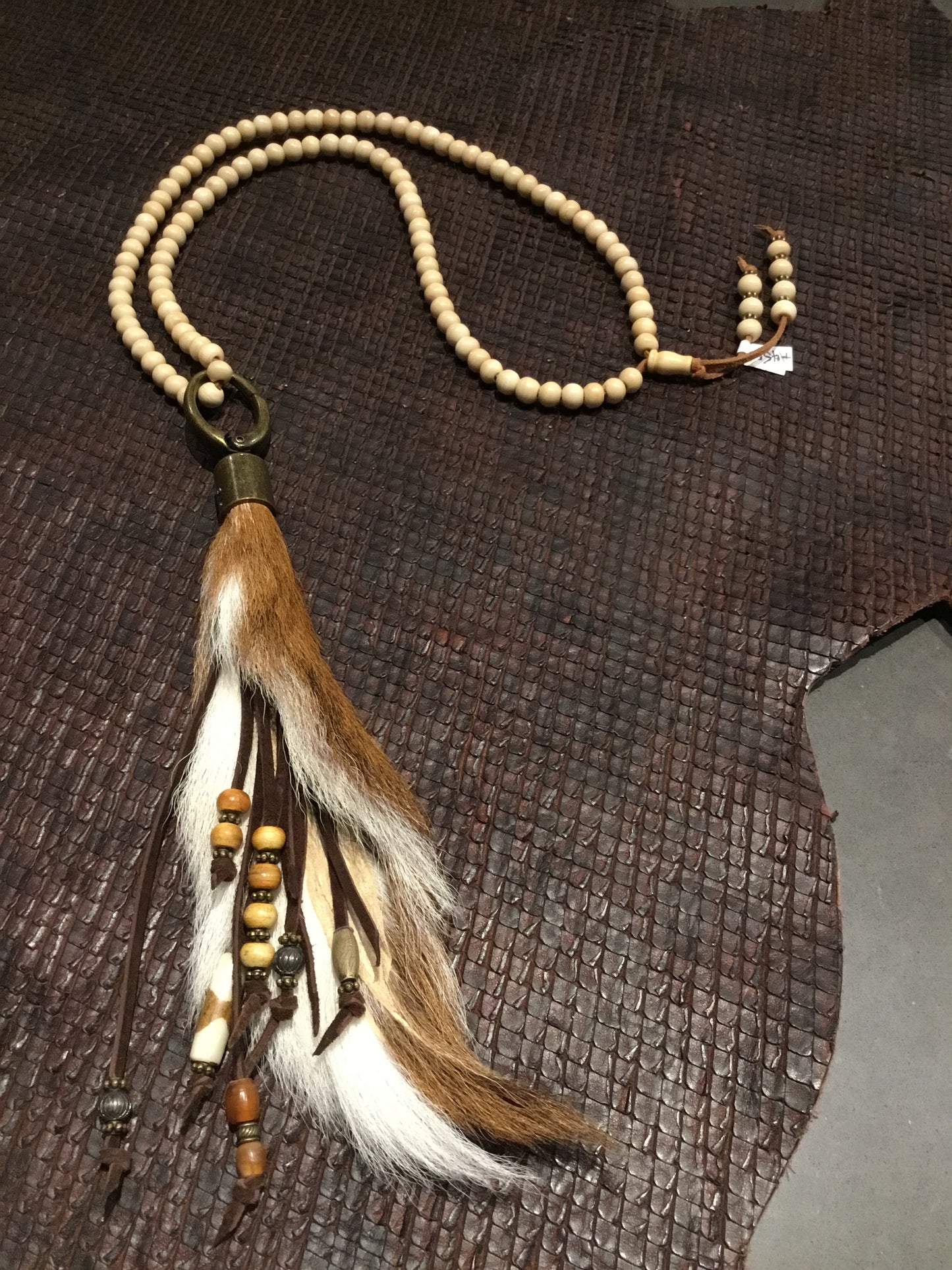 Necklace with fur tassel, 891ba412-65c9-4e02