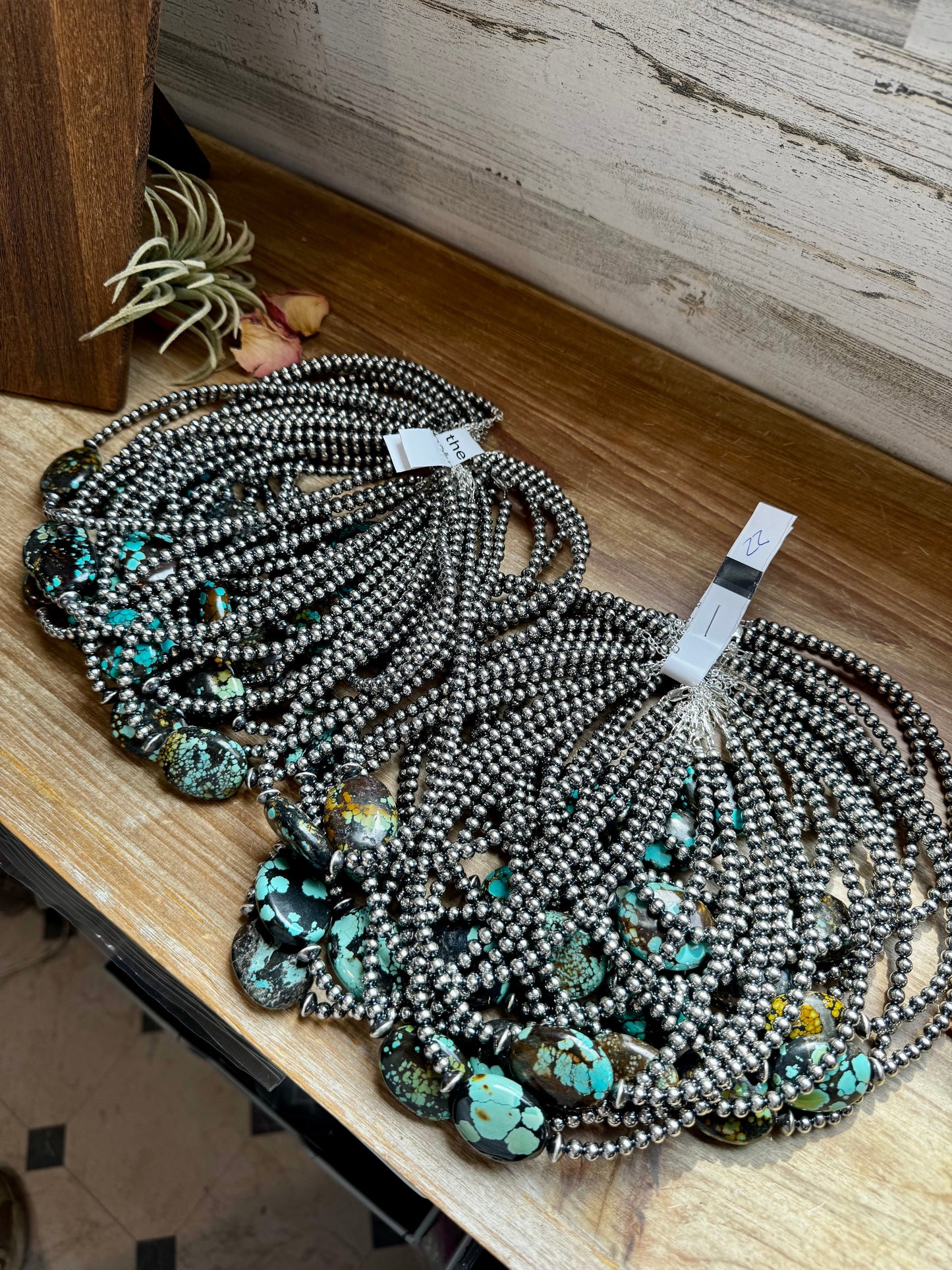 Turquoise beaded necklaces (DDAFCB73)