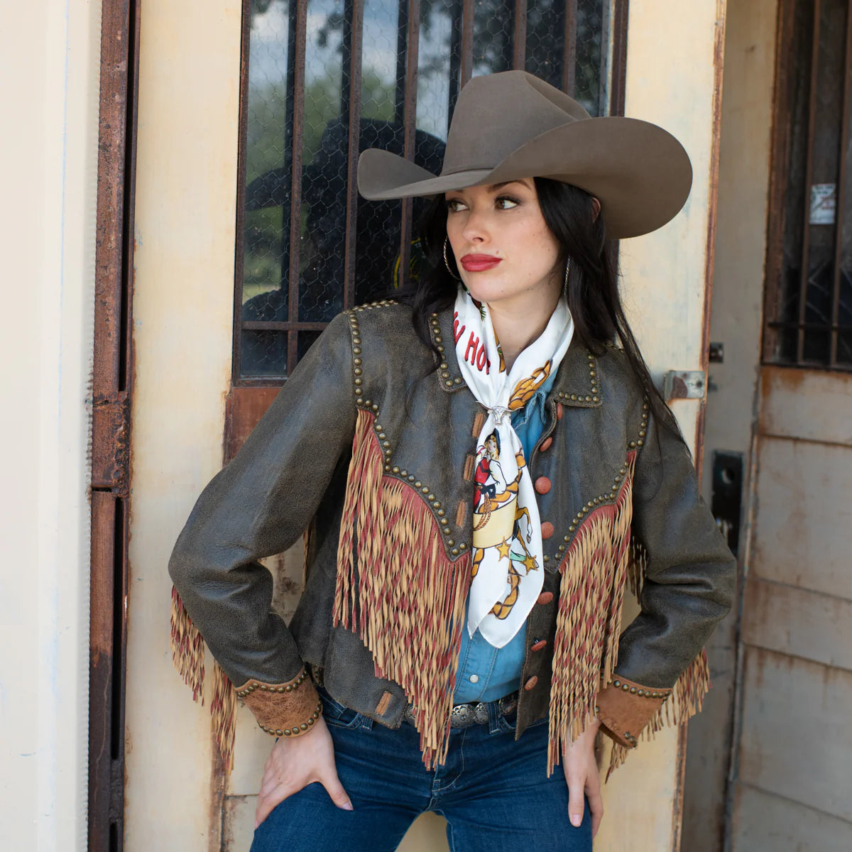 Cowgirl in leather jacket and cowboy hat (DSC_2826)