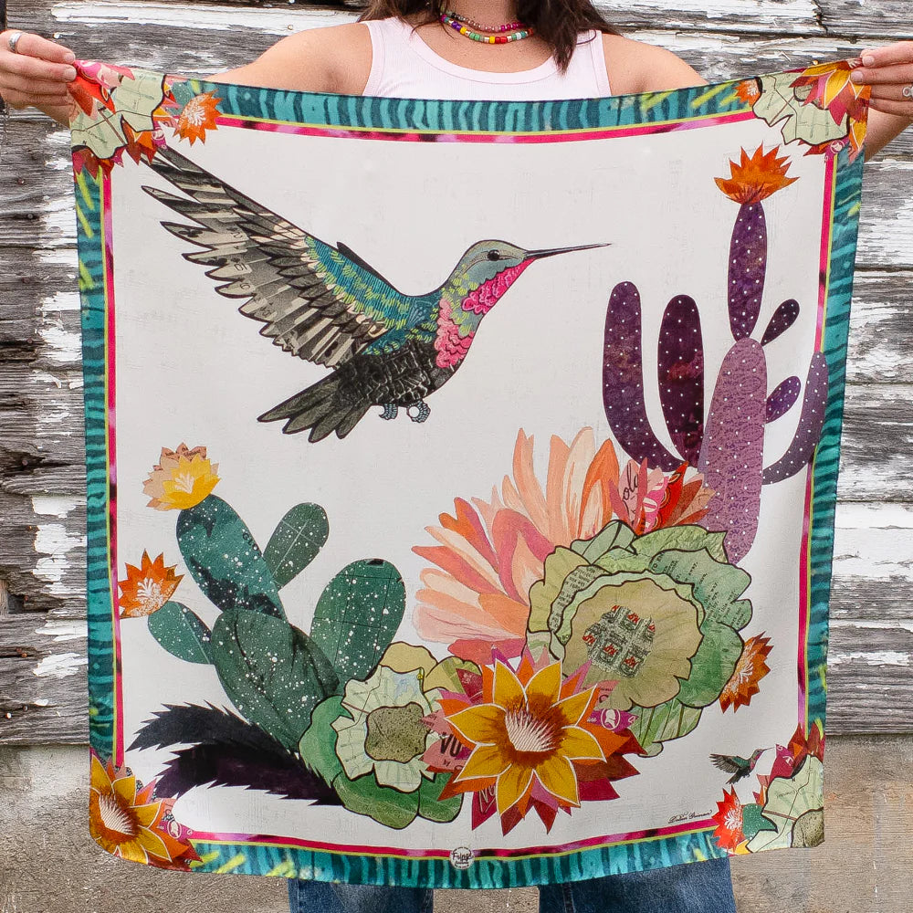 Hummingbird scarf with desert flowers (DSC_5929)