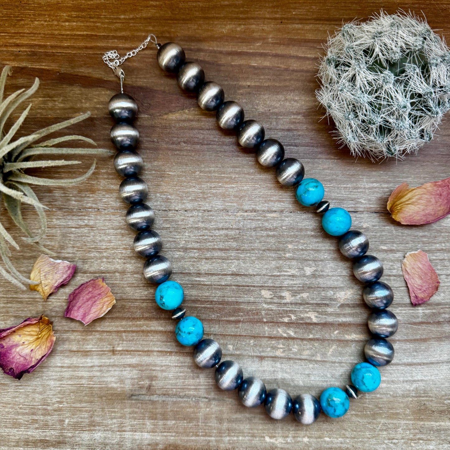Silver and turquoise bead necklace, F01FD4DC