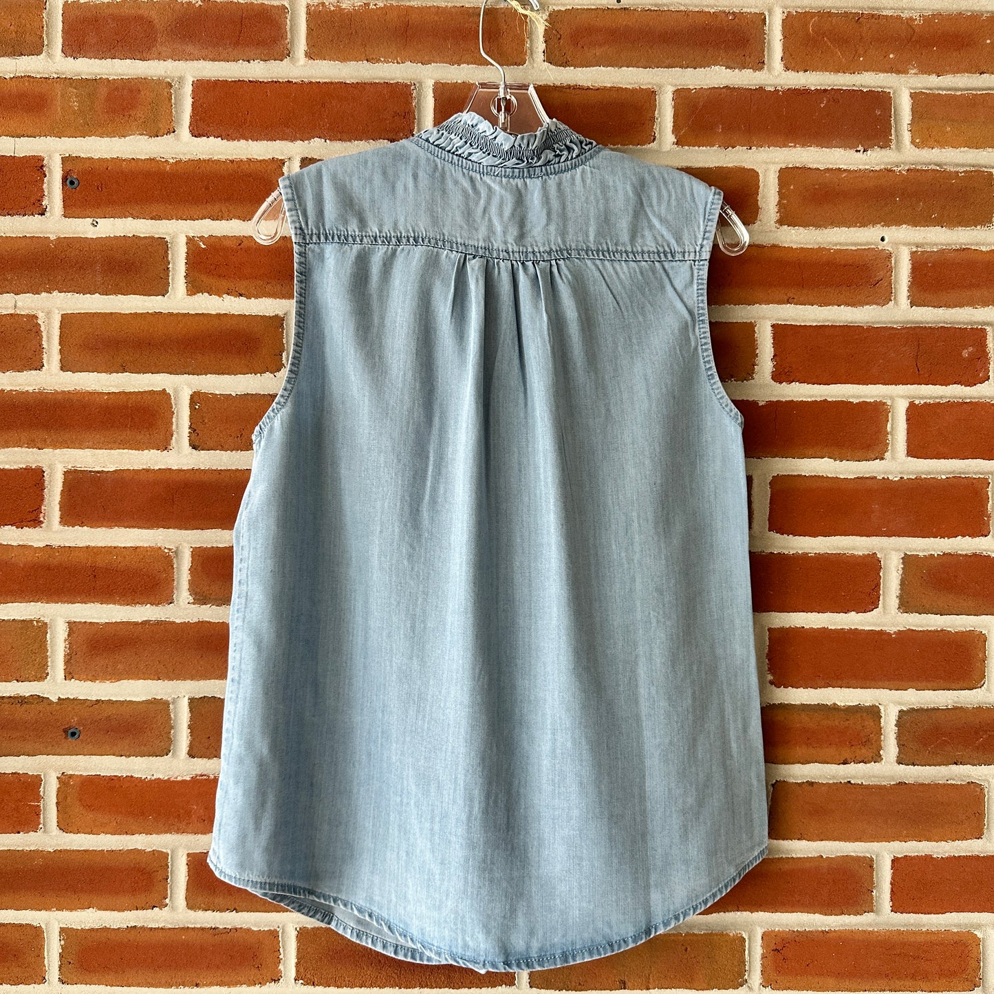 Back of sleeveless denim shirt, IMG_0886_3