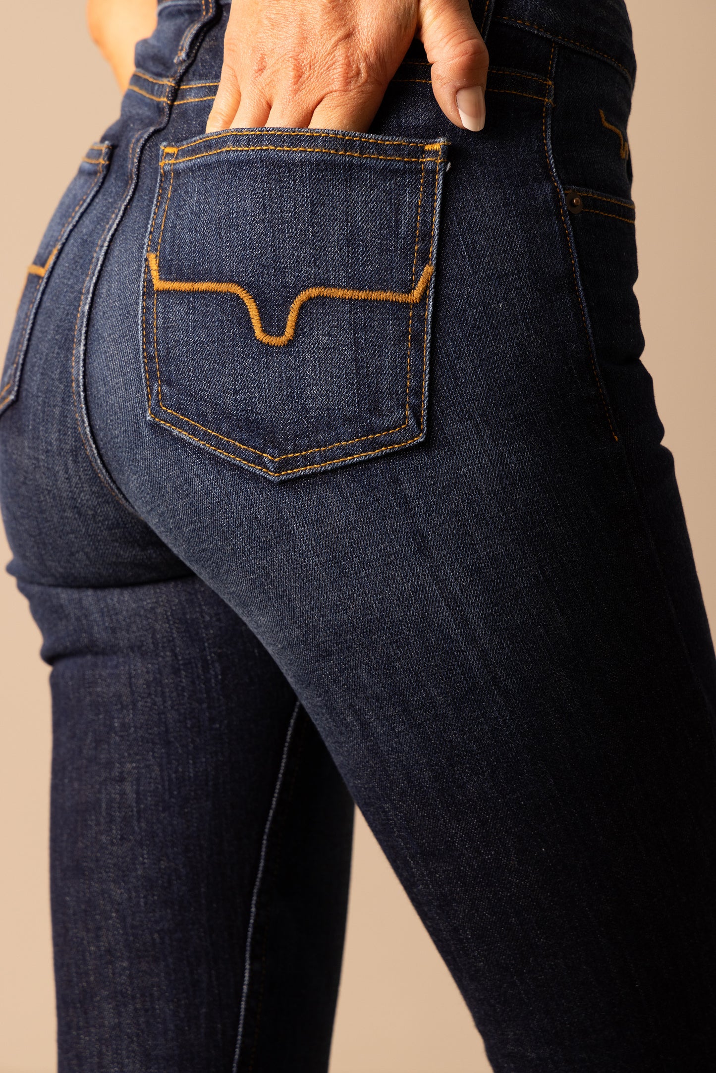 Jennifer Women's Blue Denim Jeans - Size 7