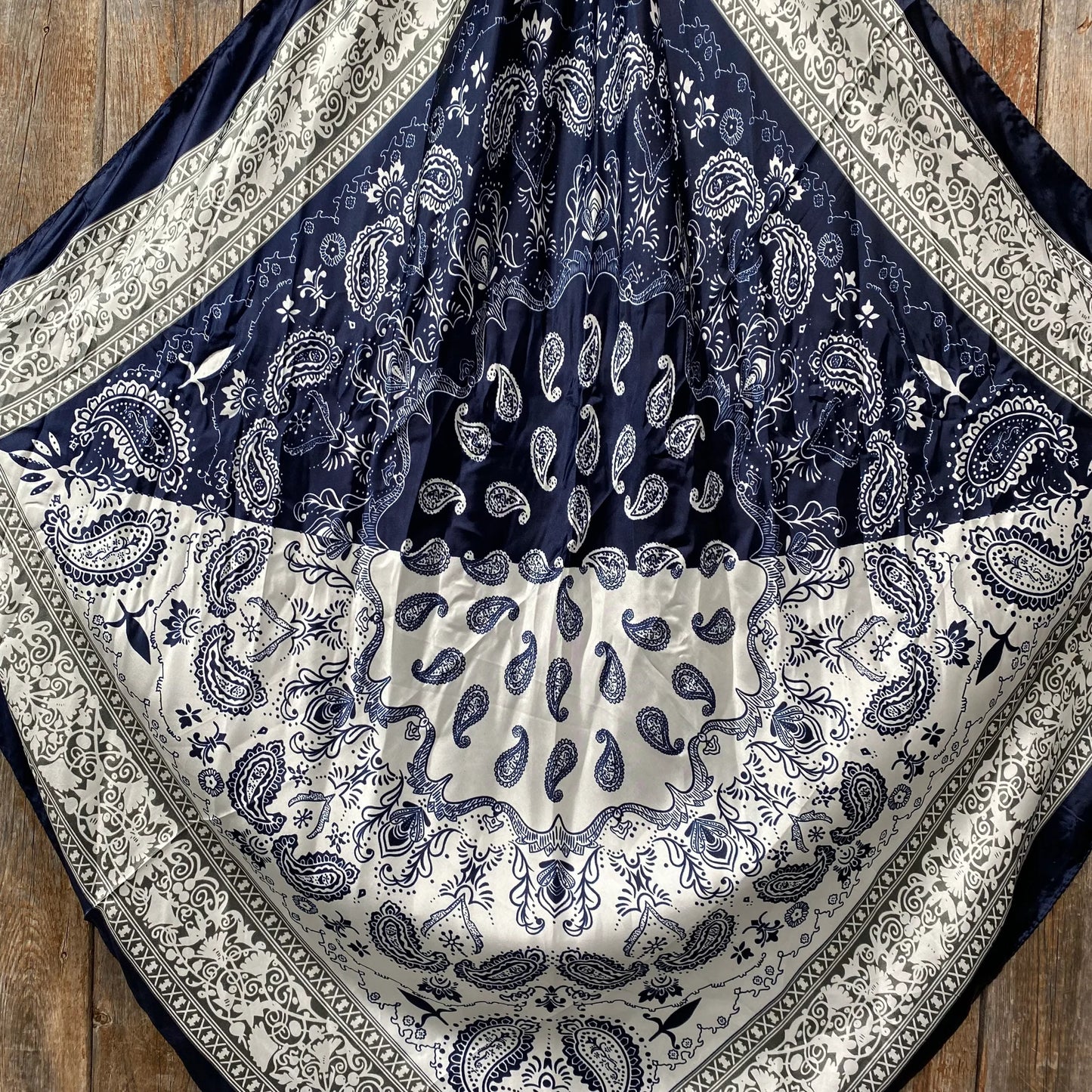 Navy paisley scarf WR2561Z