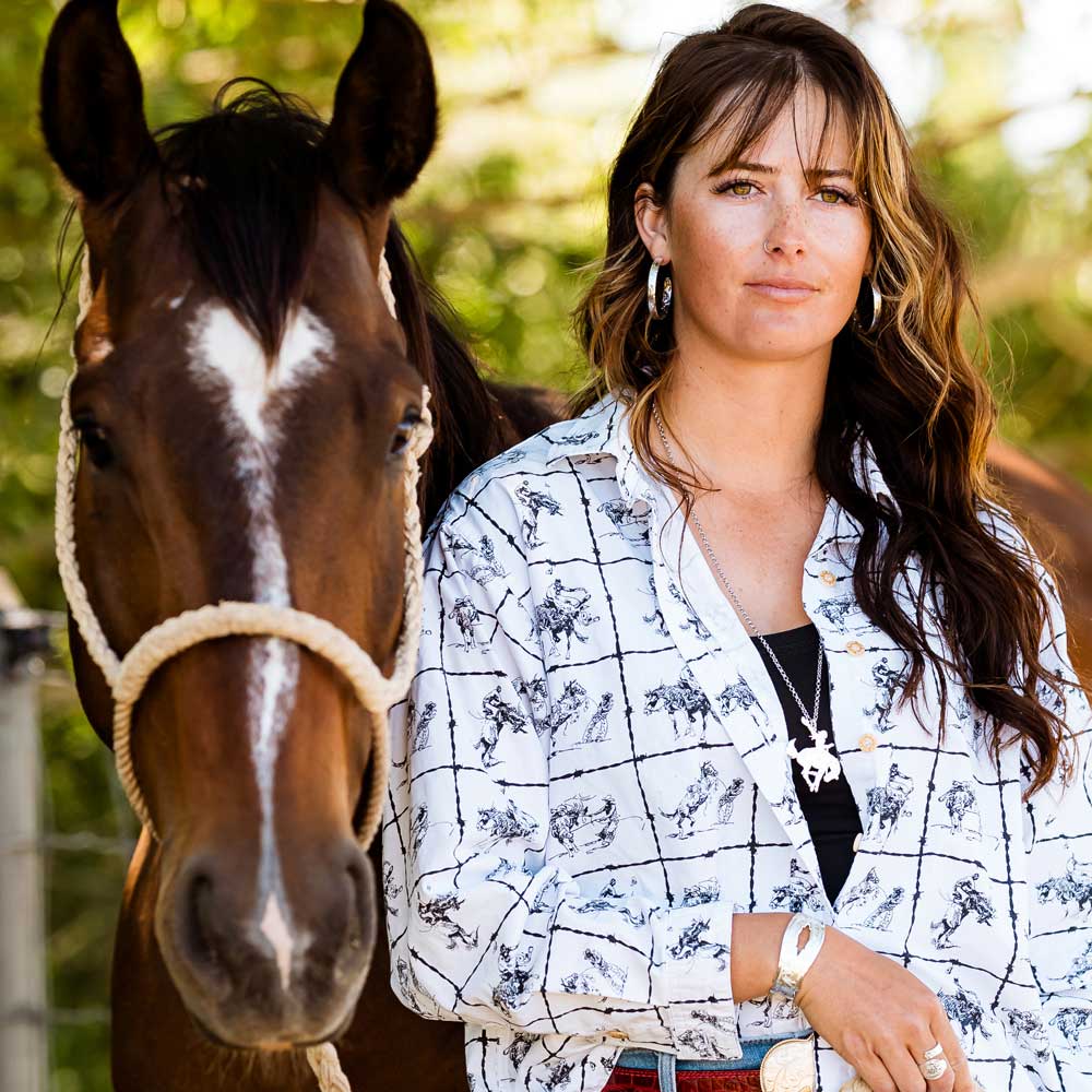 Woman with horse e-bynder-NC5980_mod