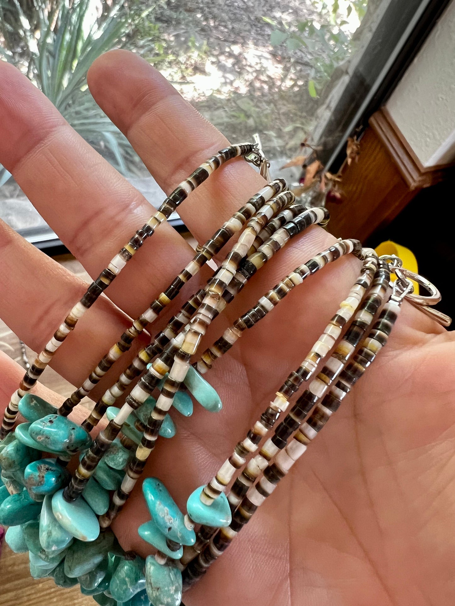 Turquoise and shell beaded bracelet