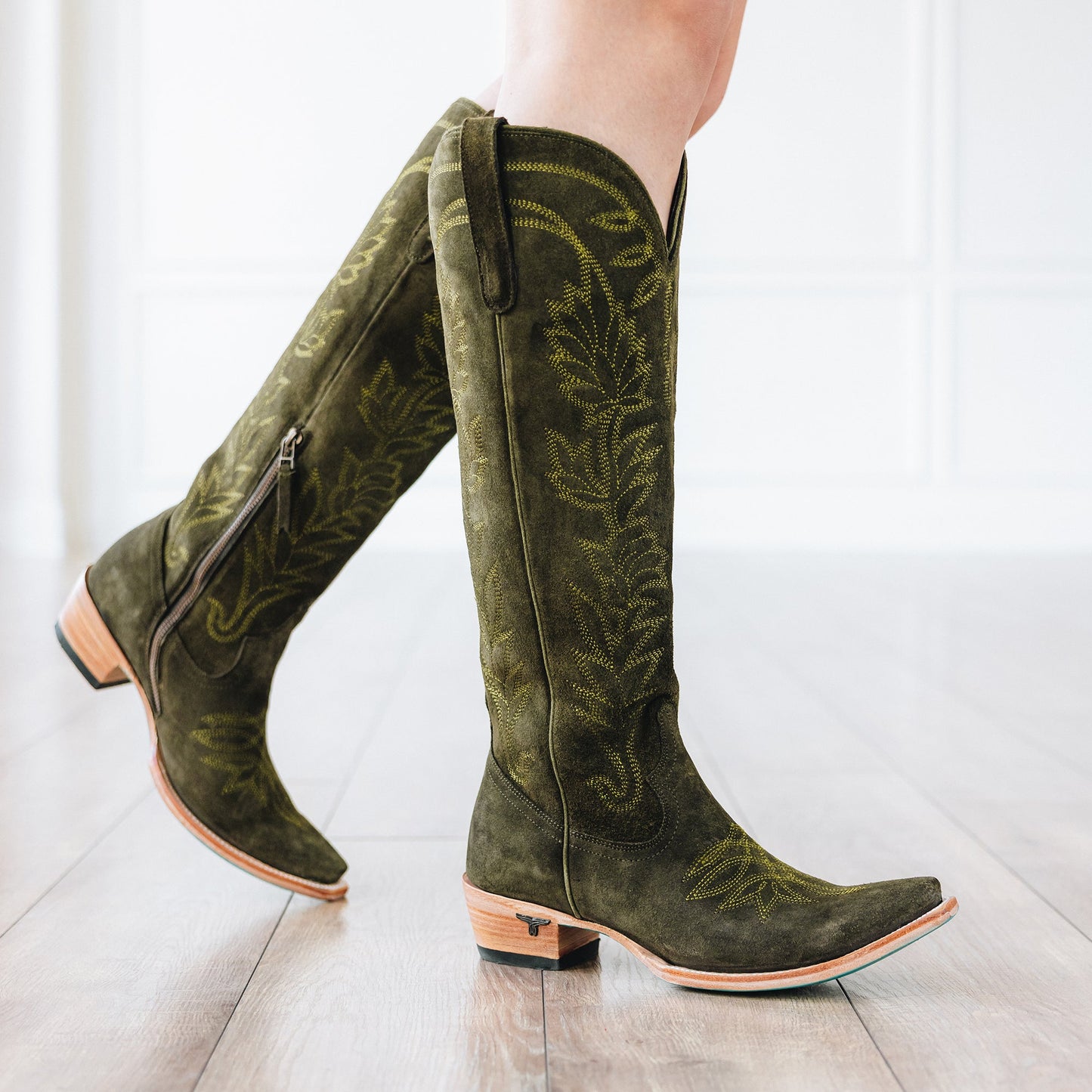 Olive suede knee-high Sandaga cowboy boots