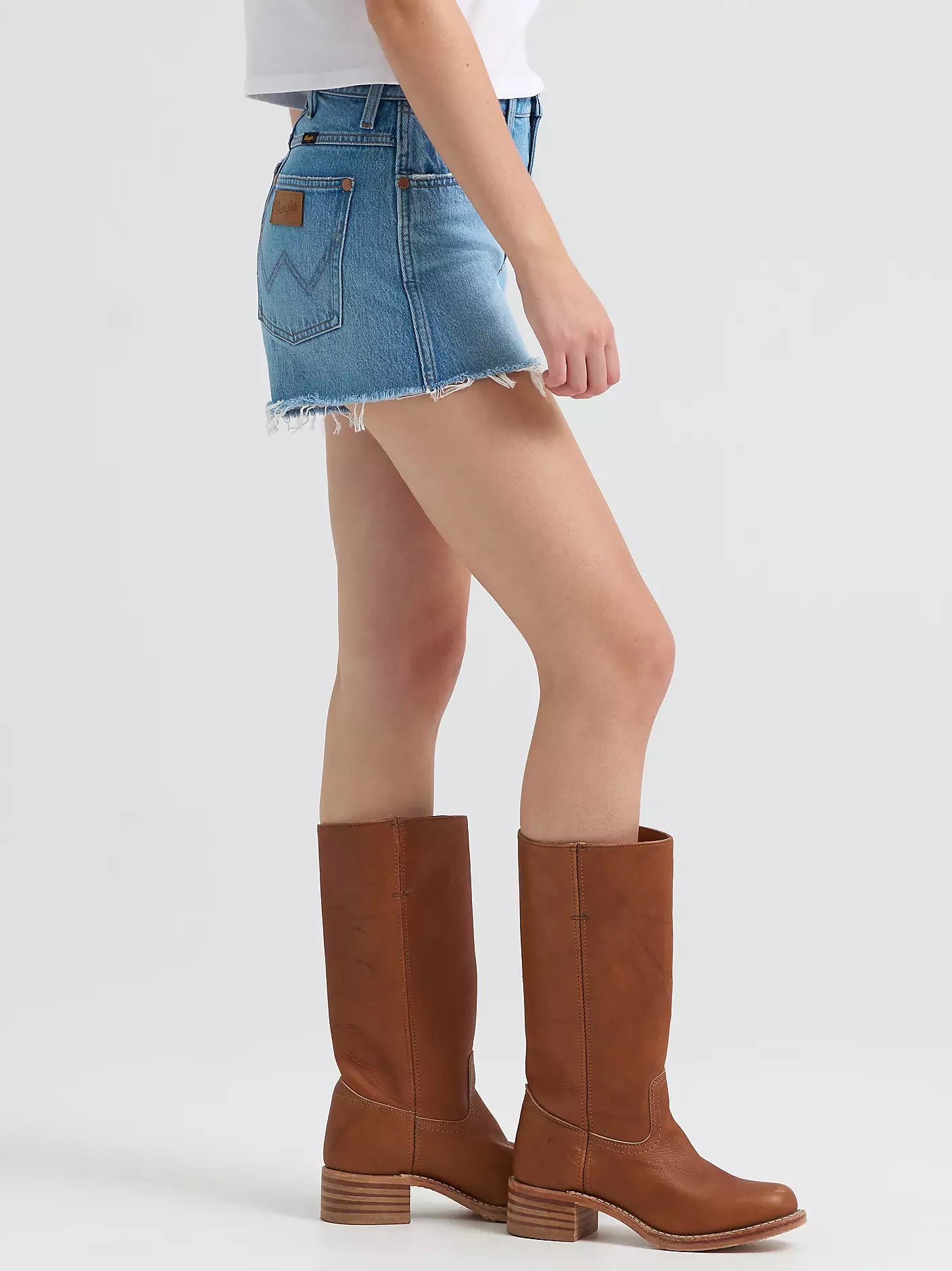 Wrangler® Cowboy Short - High Rise Color: Riyah