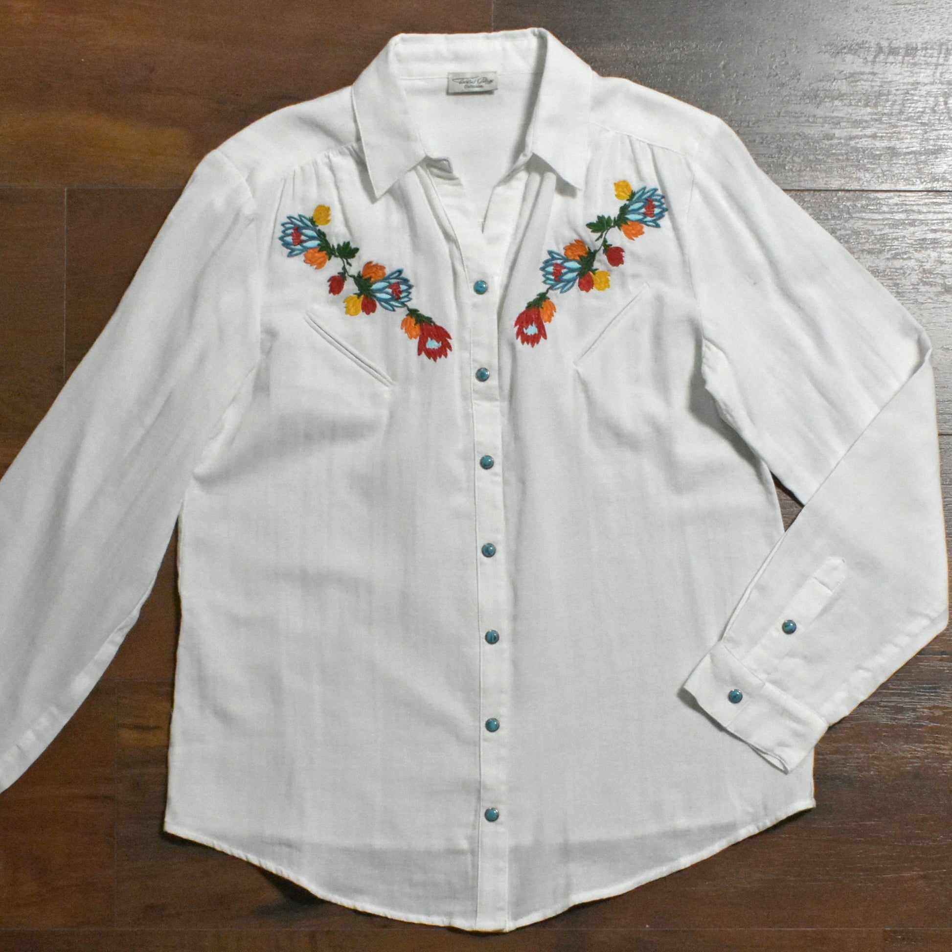Winnie Shirt - White embroidered floral shirt