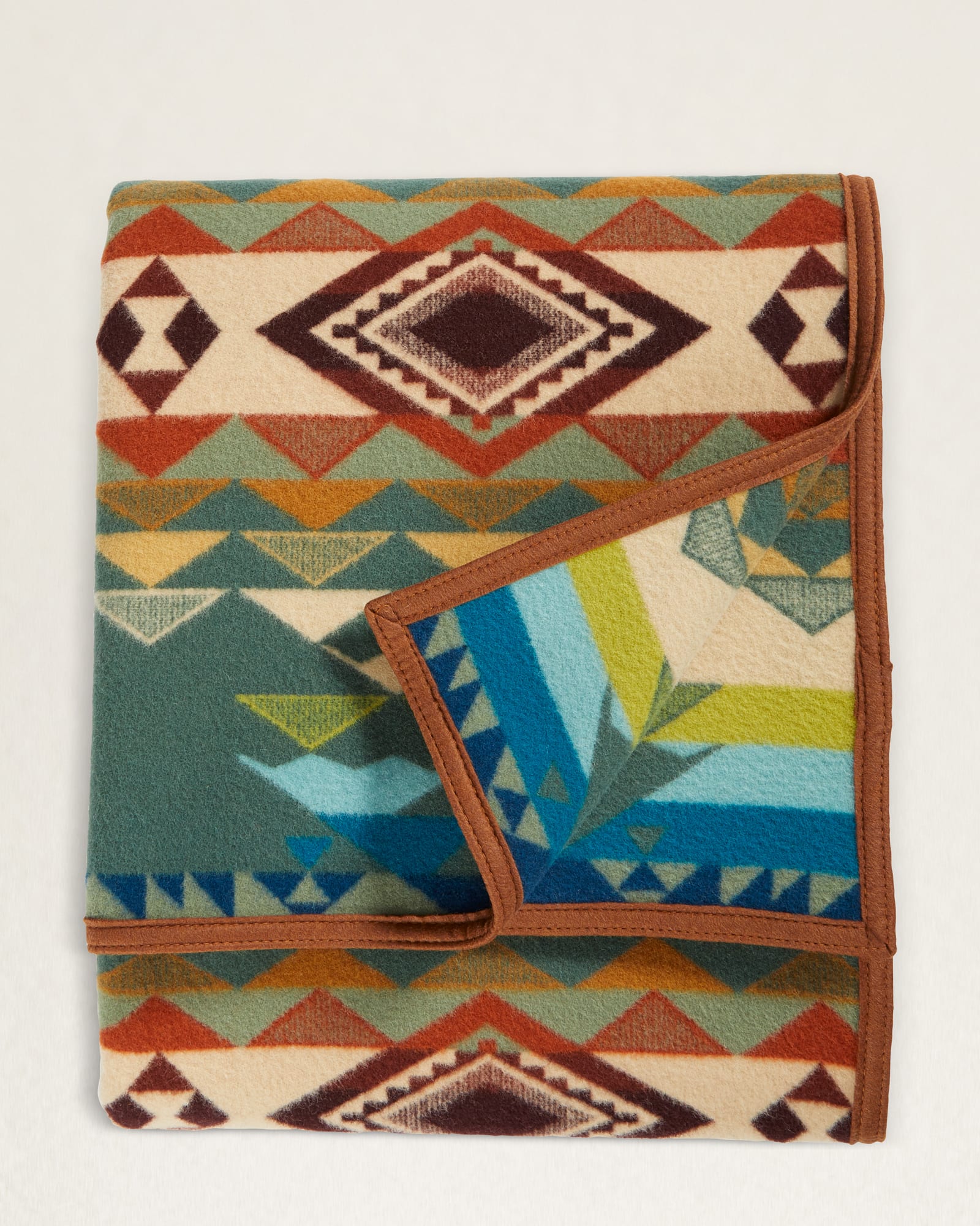 Geometric patterned blanket 79594Z_57238_ALT4