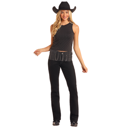 Woman in black outfit and cowboy hat