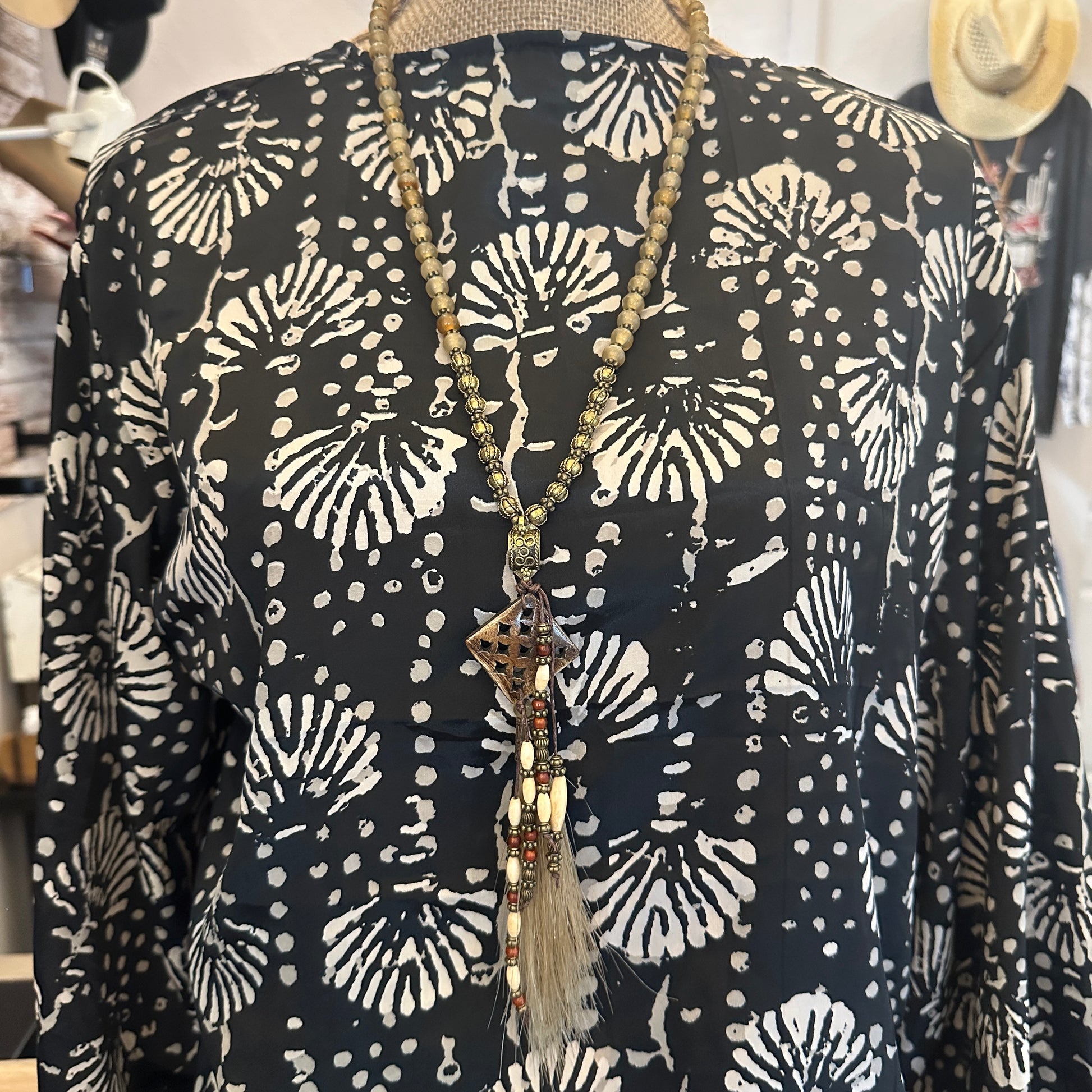 Black and white floral top with necklace - IMG_3880_2